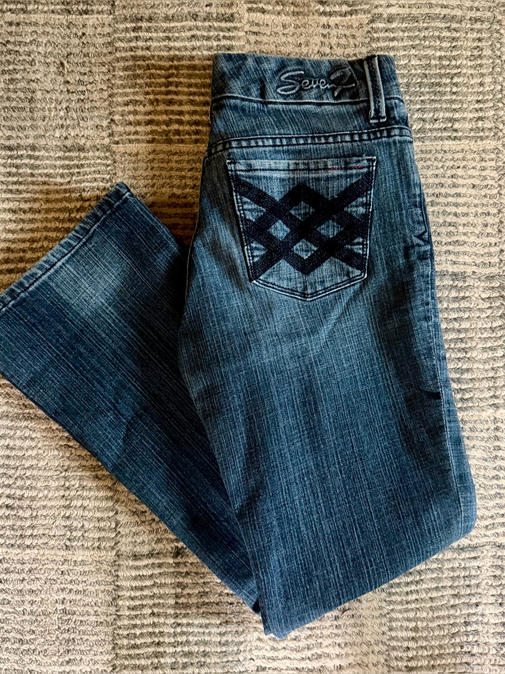 Seven7 Med Blue Wash Tonal Embroidered Back Pocket Womens Boot Cut Jean Sz 8
